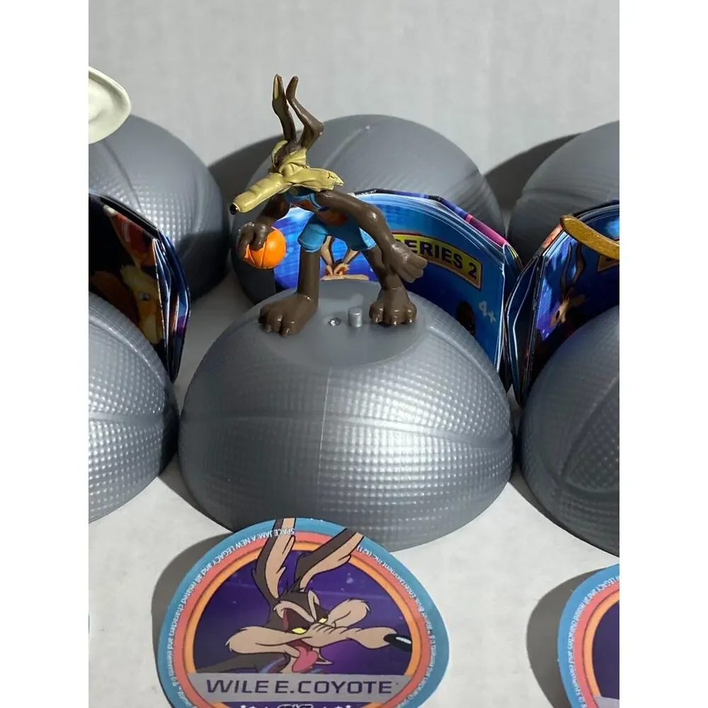 Space Jam - A New Legacy - Mystery Capsules - Series 2 Set of 5 Lebron James